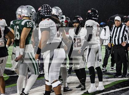 Thumbnail 2 in De La Salle vs. Pittsburg  (CIF NCS Open Final) photogallery.