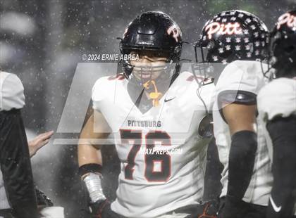 Thumbnail 1 in De La Salle vs. Pittsburg  (CIF NCS Open Final) photogallery.