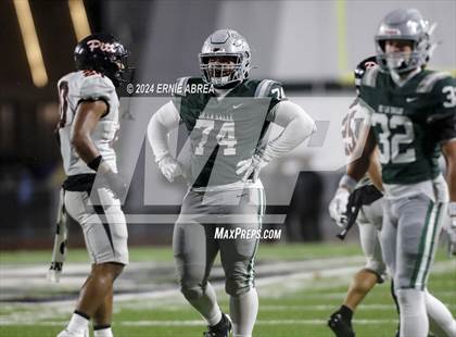 Thumbnail 3 in De La Salle vs. Pittsburg  (CIF NCS Open Final) photogallery.