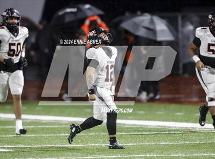 Thumbnail 2 in De La Salle vs. Pittsburg  (CIF NCS Open Final) photogallery.