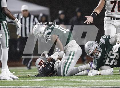 Thumbnail 2 in De La Salle vs. Pittsburg  (CIF NCS Open Final) photogallery.
