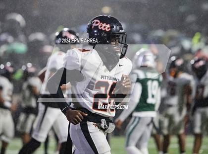 Thumbnail 3 in De La Salle vs. Pittsburg  (CIF NCS Open Final) photogallery.