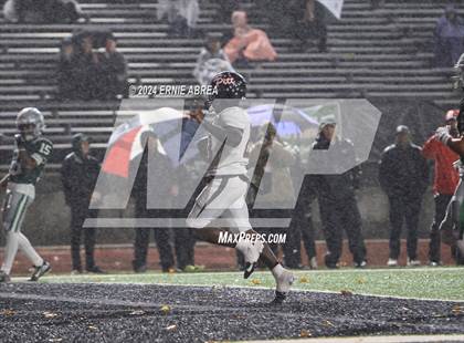 Thumbnail 1 in De La Salle vs. Pittsburg  (CIF NCS Open Final) photogallery.