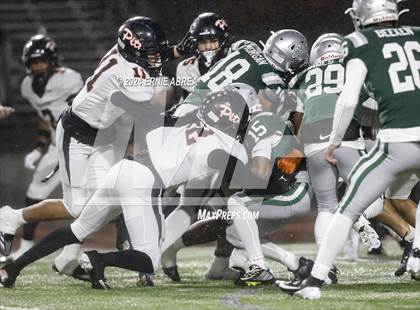 Thumbnail 3 in De La Salle vs. Pittsburg  (CIF NCS Open Final) photogallery.