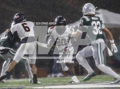 Thumbnail 1 in De La Salle vs. Pittsburg  (CIF NCS Open Final) photogallery.