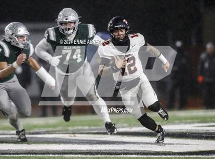 Thumbnail 1 in De La Salle vs. Pittsburg  (CIF NCS Open Final) photogallery.