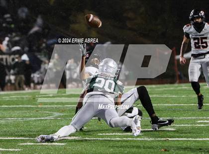 Thumbnail 2 in De La Salle vs. Pittsburg  (CIF NCS Open Final) photogallery.