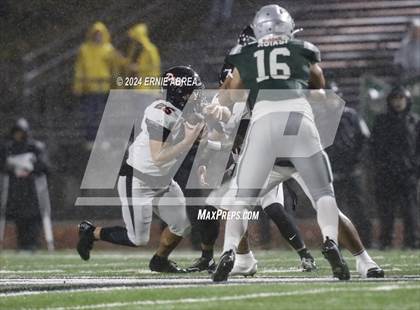 Thumbnail 1 in De La Salle vs. Pittsburg  (CIF NCS Open Final) photogallery.