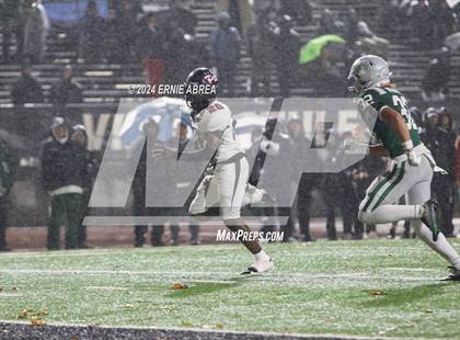 Thumbnail 1 in De La Salle vs. Pittsburg  (CIF NCS Open Final) photogallery.