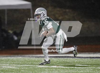 Thumbnail 3 in De La Salle vs. Pittsburg  (CIF NCS Open Final) photogallery.