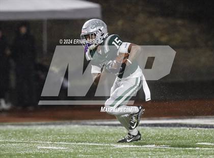 Thumbnail 2 in De La Salle vs. Pittsburg  (CIF NCS Open Final) photogallery.