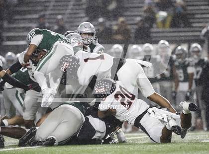 Thumbnail 3 in De La Salle vs. Pittsburg  (CIF NCS Open Final) photogallery.