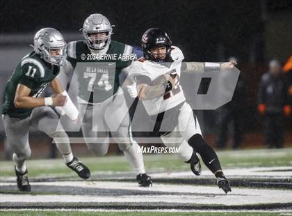 Thumbnail 2 in De La Salle vs. Pittsburg  (CIF NCS Open Final) photogallery.
