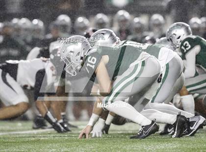 Thumbnail 1 in De La Salle vs. Pittsburg  (CIF NCS Open Final) photogallery.