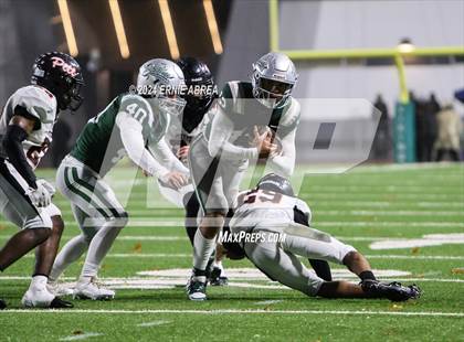 Thumbnail 1 in De La Salle vs. Pittsburg  (CIF NCS Open Final) photogallery.