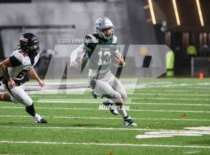 Thumbnail 1 in De La Salle vs. Pittsburg  (CIF NCS Open Final) photogallery.