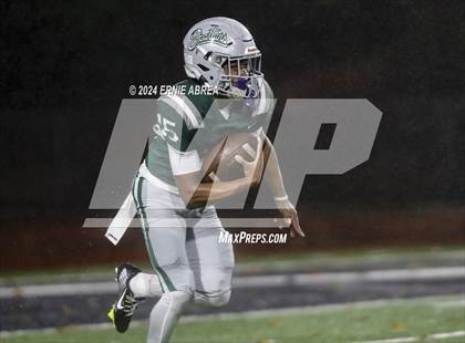 Thumbnail 3 in De La Salle vs. Pittsburg  (CIF NCS Open Final) photogallery.