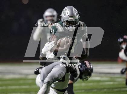 Thumbnail 3 in De La Salle vs. Pittsburg  (CIF NCS Open Final) photogallery.