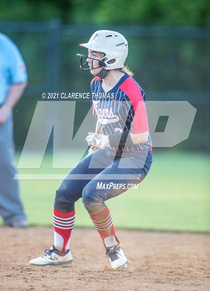 Thumbnail 1 in Independence @ Loudoun Valley photogallery.