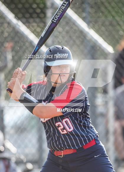 Thumbnail 1 in Independence @ Loudoun Valley photogallery.