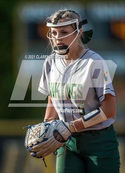 Thumbnail 1 in Independence @ Loudoun Valley photogallery.