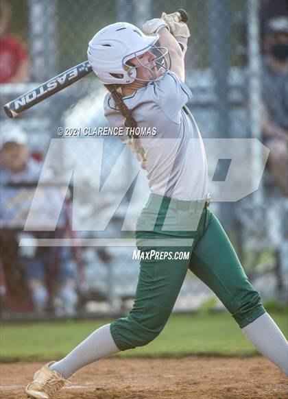 Thumbnail 1 in Independence @ Loudoun Valley photogallery.