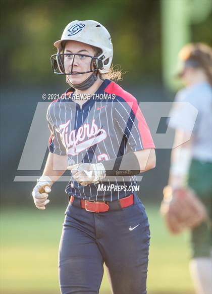 Thumbnail 1 in Independence @ Loudoun Valley photogallery.