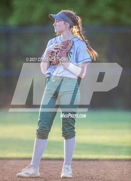 Thumbnail 1 in Independence @ Loudoun Valley photogallery.