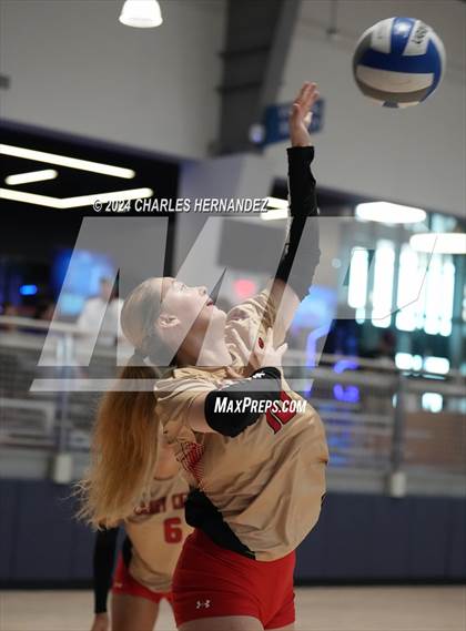 Thumbnail 3 in Temple vs Caney Creek (Legends Invitational) photogallery.