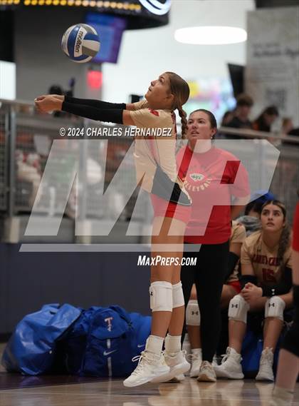 Thumbnail 1 in Temple vs Caney Creek (Legends Invitational) photogallery.