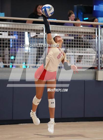 Thumbnail 1 in Temple vs Caney Creek (Legends Invitational) photogallery.