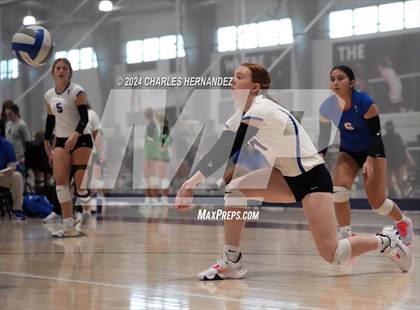 Thumbnail 2 in Temple vs Caney Creek (Legends Invitational) photogallery.