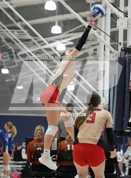Thumbnail 2 in Temple vs Caney Creek (Legends Invitational) photogallery.