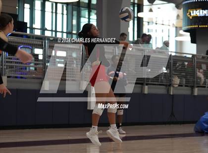 Thumbnail 1 in Temple vs Caney Creek (Legends Invitational) photogallery.