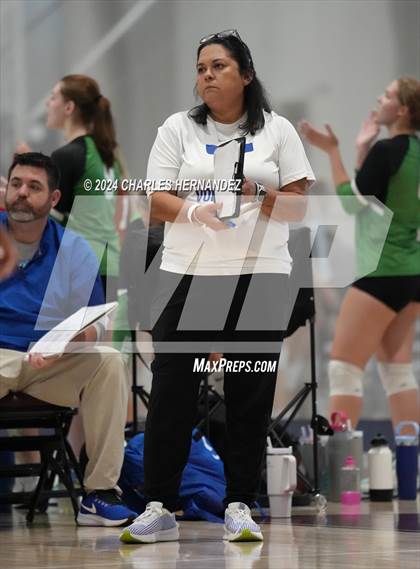Thumbnail 3 in Temple vs Caney Creek (Legends Invitational) photogallery.