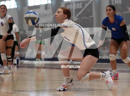 Thumbnail 2 in Temple vs Caney Creek (Legends Invitational) photogallery.