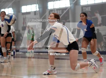 Thumbnail 3 in Temple vs Caney Creek (Legends Invitational) photogallery.