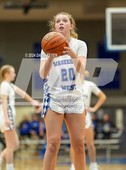 Thumbnail 2 in Mukwonago @ Waukesha West photogallery.