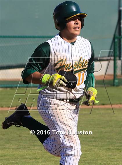 Thumbnail 2 in South Hills vs Covina photogallery.