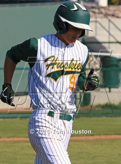 Thumbnail 1 in South Hills vs Covina photogallery.