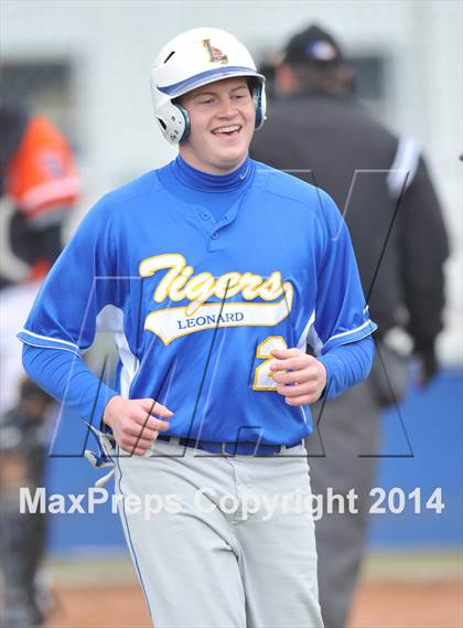 Thumbnail 2 in Tom Bean @ Leonard (Leonard Tournament) photogallery.