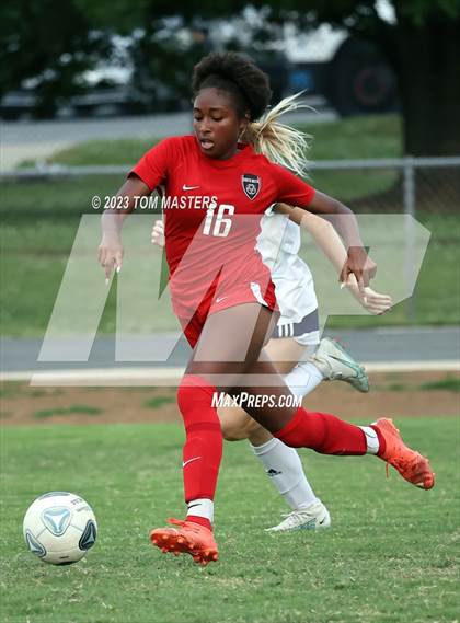Thumbnail 2 in Hickory Ridge @ South Mecklenburg (NCHSAA 4A Round 1) photogallery.