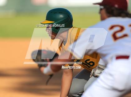 Thumbnail 3 in Temple City vs La Canada photogallery.
