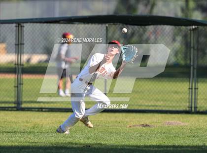 Thumbnail 1 in Temple City vs La Canada photogallery.
