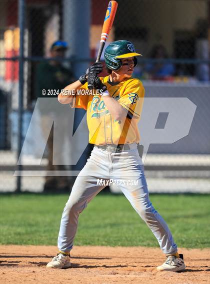 Thumbnail 2 in Temple City vs La Canada photogallery.