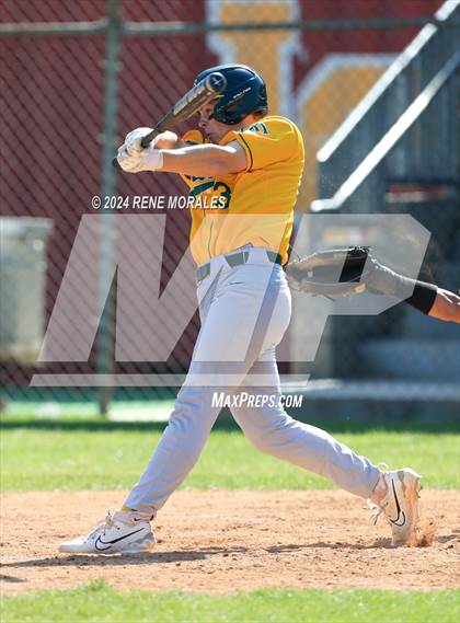 Thumbnail 1 in Temple City vs La Canada photogallery.