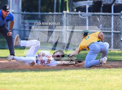 Thumbnail 3 in Temple City vs La Canada photogallery.