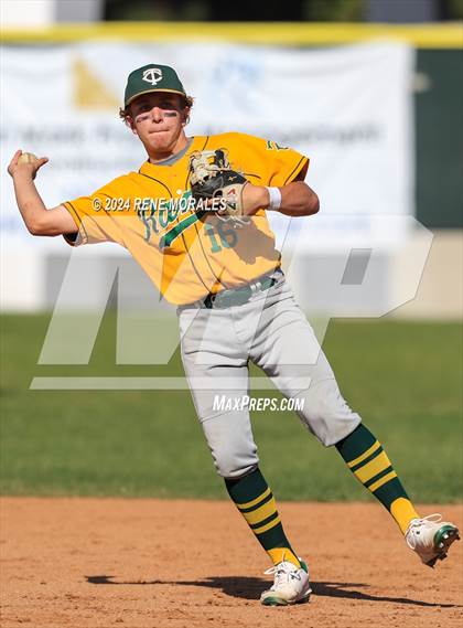 Thumbnail 1 in Temple City vs La Canada photogallery.