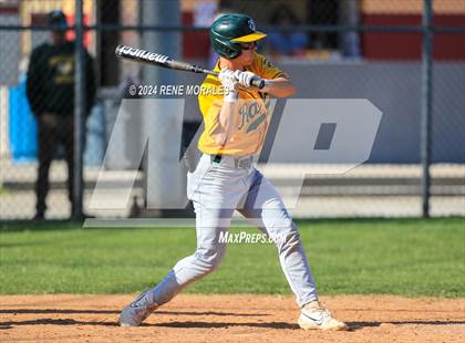 Thumbnail 2 in Temple City vs La Canada photogallery.