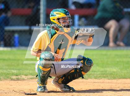 Thumbnail 3 in Temple City vs La Canada photogallery.